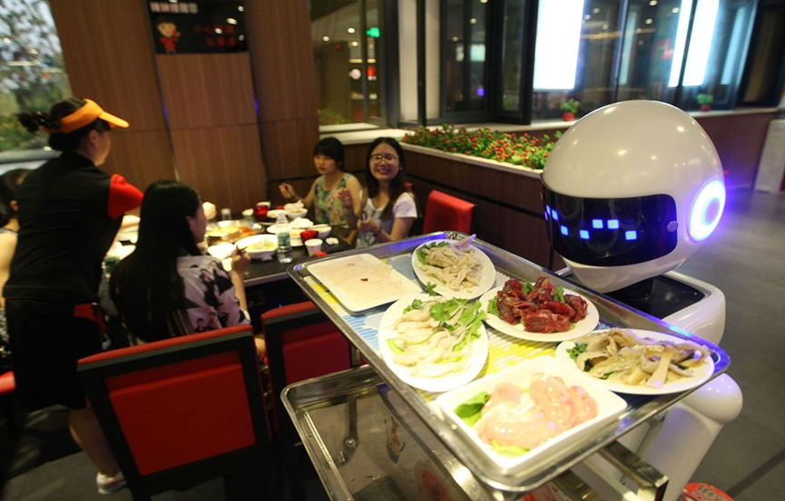 极致产品=有形商品+无形服务：微信小程序AI智能名片商城系统引领火锅行业新风尚