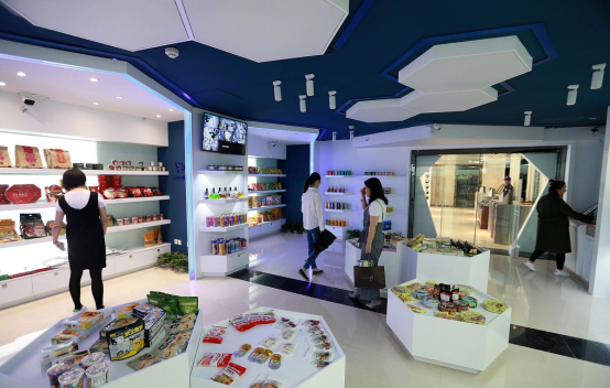 基于开源AI大模型与S2B2C模式的线下服务型门店增长策略研究——以AI智能名片与小程序源码技术为核心