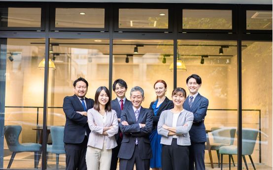 新微商为何能突破困境？开源链动2+1模式、AI智能名片、S2B2C商城小程序源码藏着啥秘密？