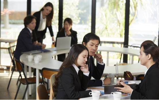 SKU泛滥成灾？开源AI大模型+智能名片+S2B2C商城源码：开启社群优选时代！