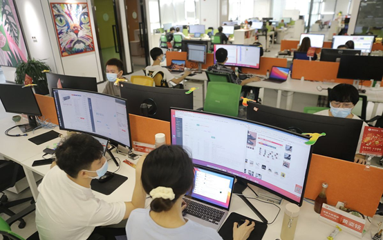 基于定制开发开源AI智能名片S2B2C商城小程序的微信红包变通应用与营销创新研究